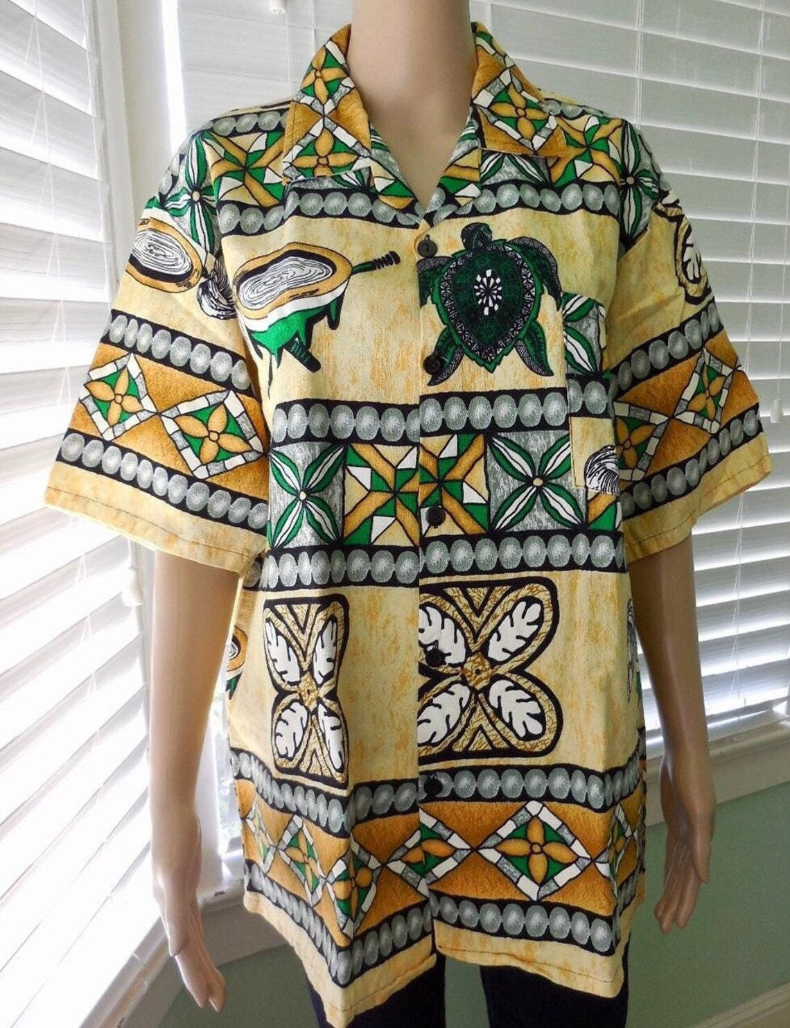 Vintage BARKCLOTH Shirt MAORI Print Cotton Shirt Hawaiian Shirt